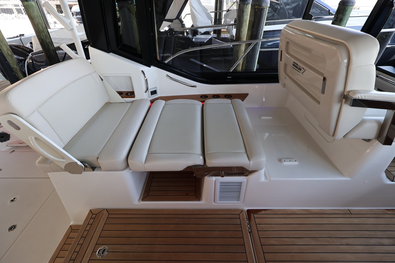 BOSTON WHALER 405 CONQUEST, photo 44