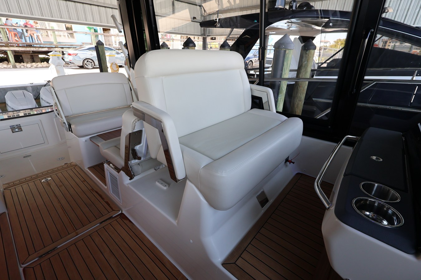 BOSTON WHALER 405 CONQUEST, photo 60