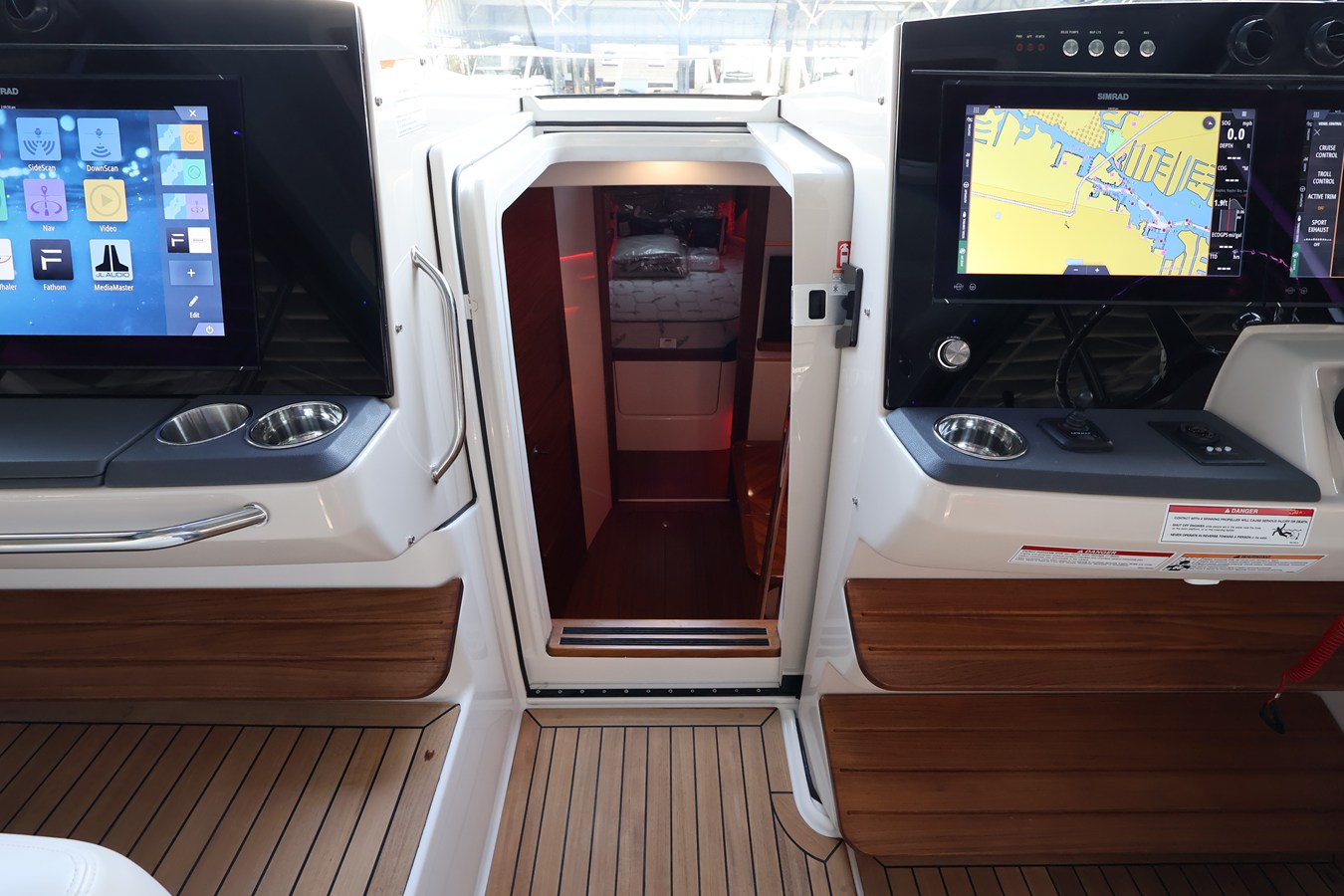 BOSTON WHALER 405 CONQUEST, photo 62