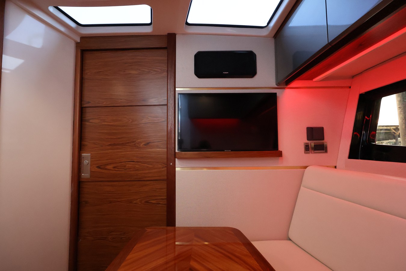 BOSTON WHALER 405 CONQUEST, photo 66