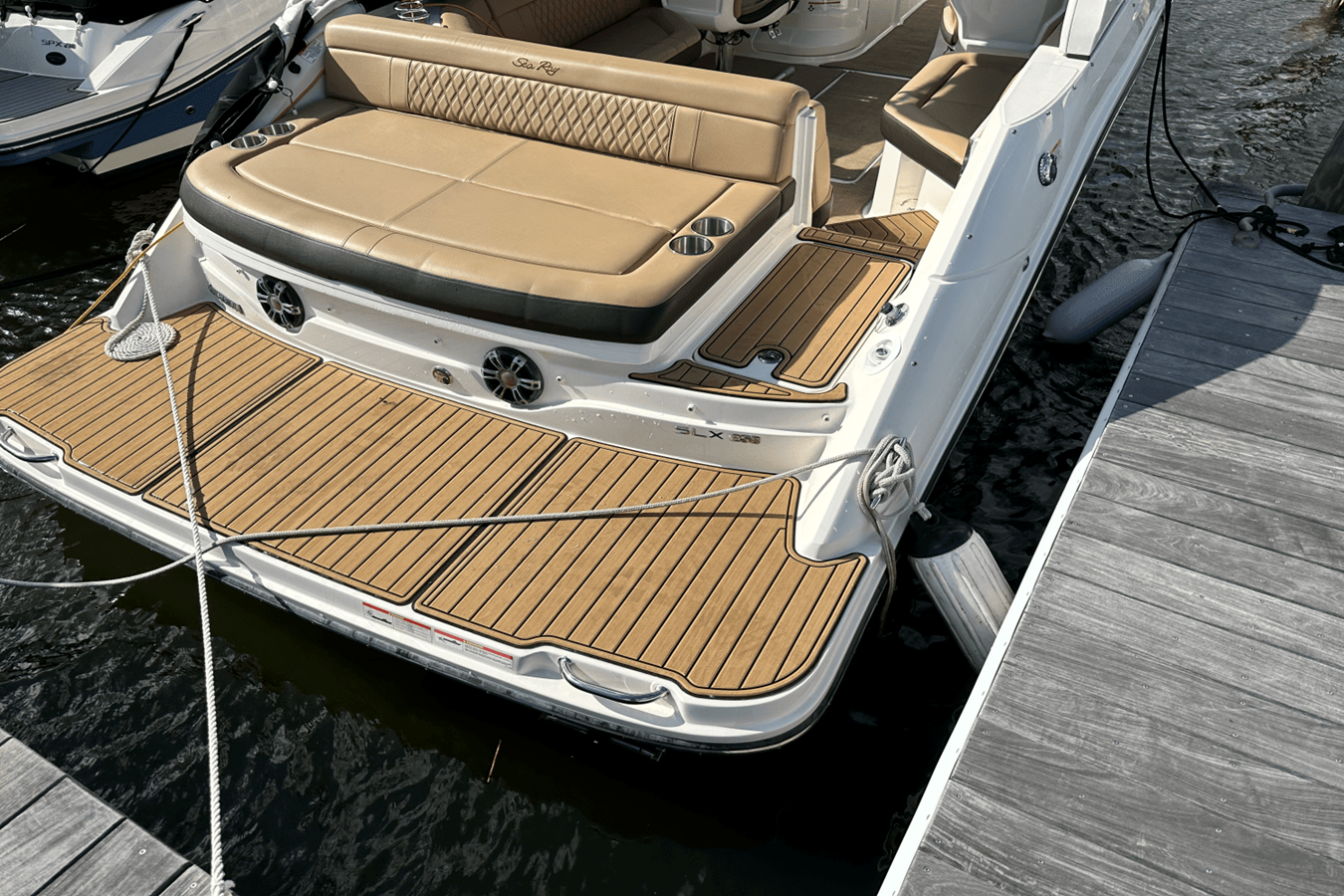 Sea Ray 250 SLX — 2019 Sea Ray 250 SLX — photo 4