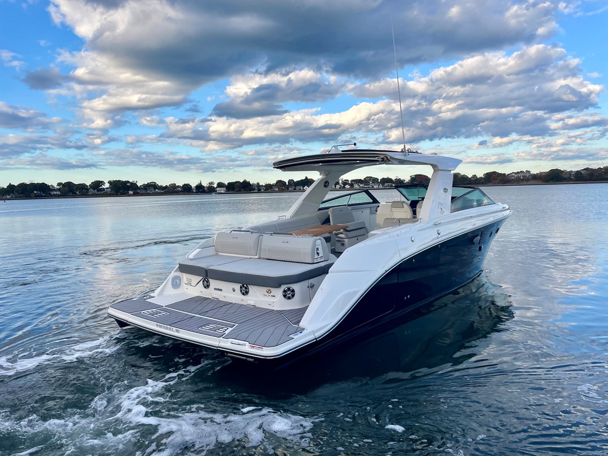 Sea Ray 400 SLX — 2023 Sea Ray 400 SLX — photo 3