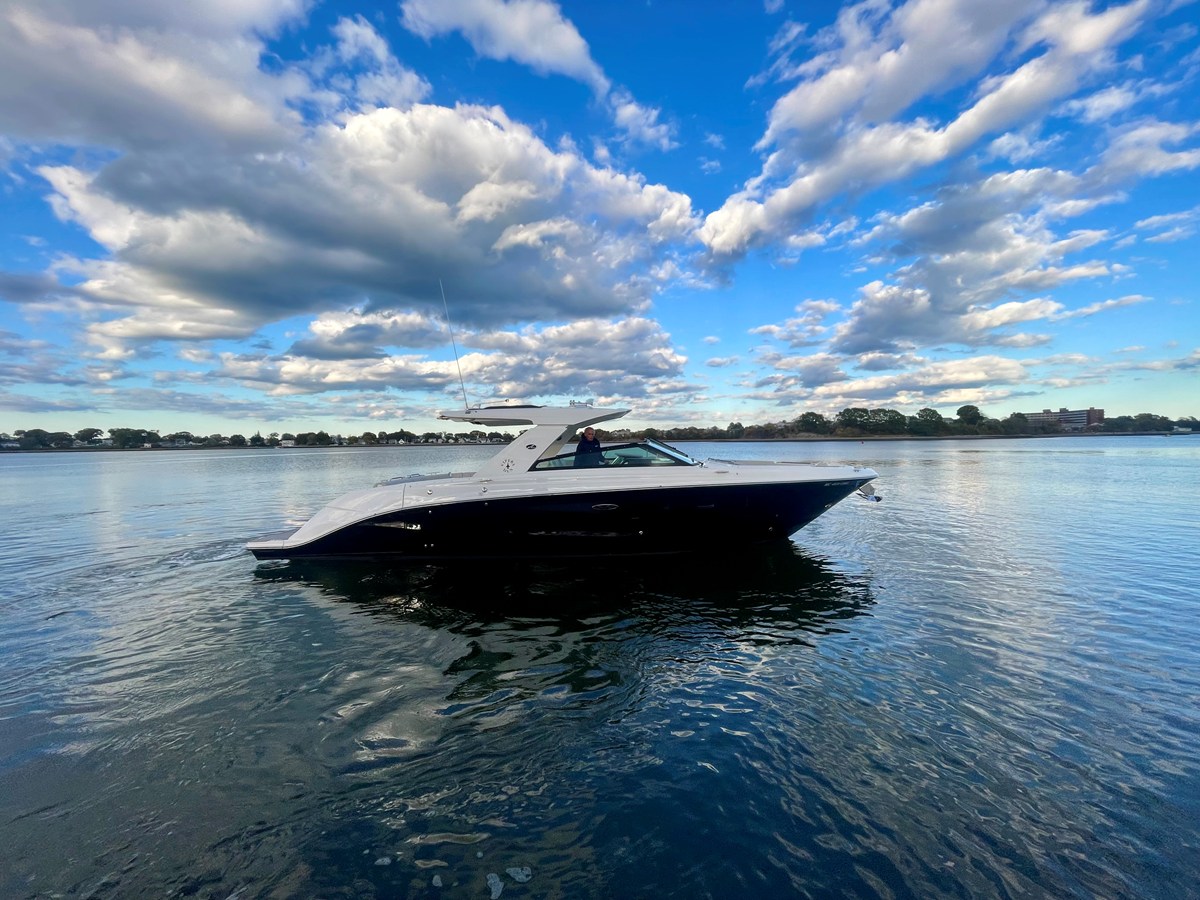Sea Ray 400 SLX — 2023 Sea Ray 400 SLX — photo 4