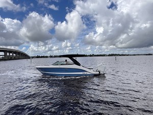 SEA RAY SLX 260 OUTBOARD