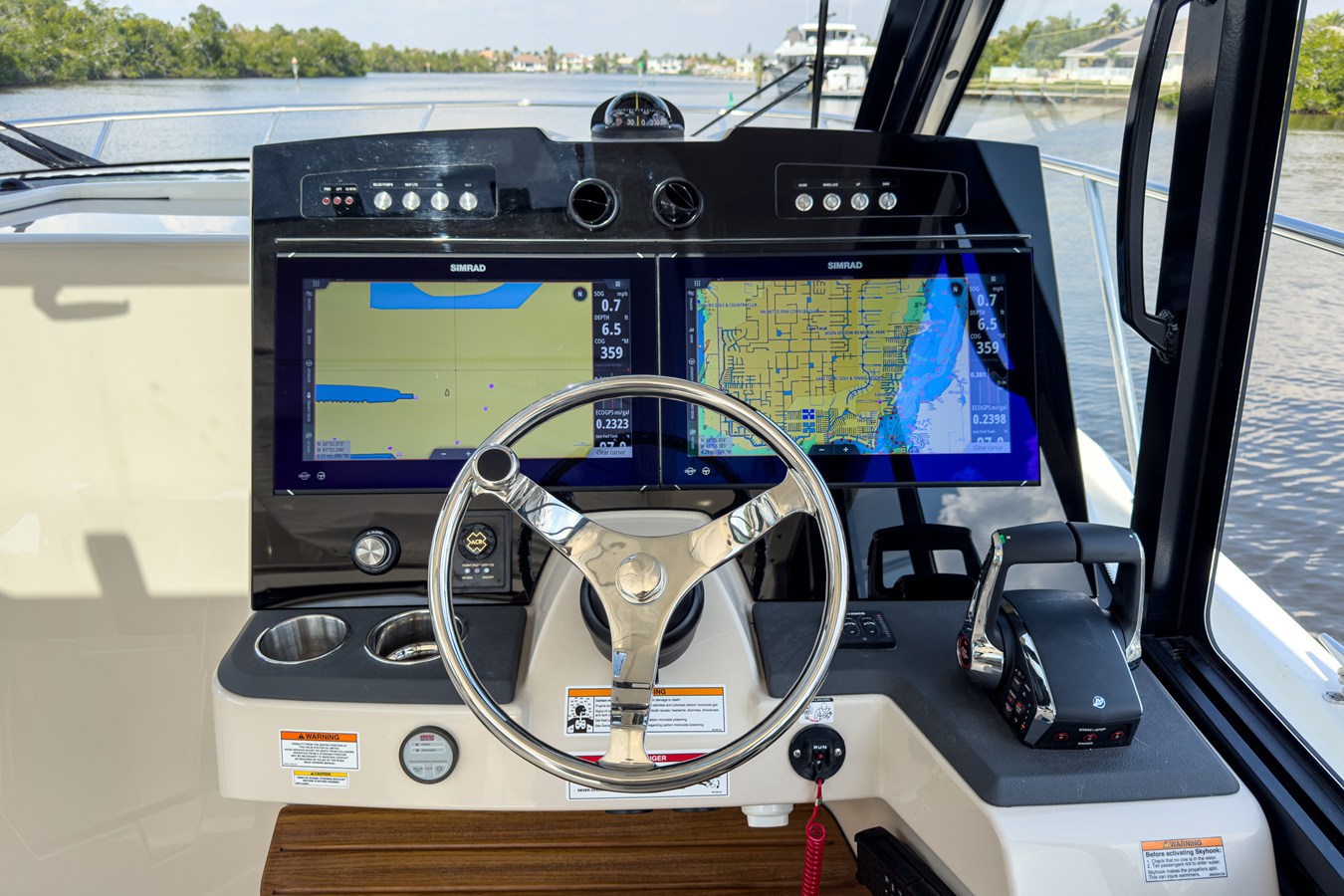 BOSTON WHALER 365 CONQUEST, photo 20