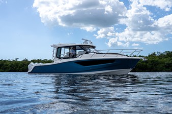 BOSTON WHALER 365 CONQUEST