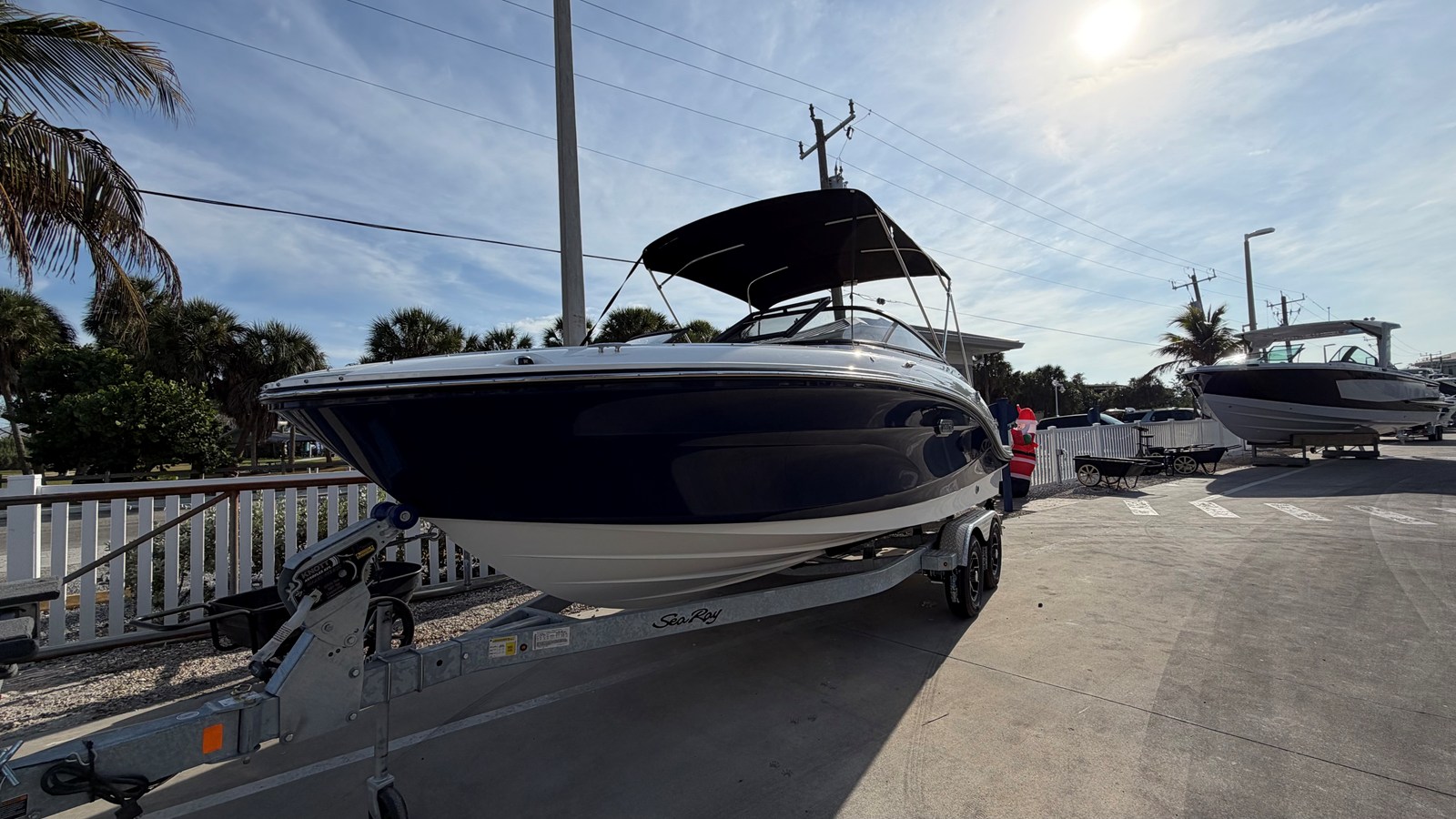 Sea Ray SPX 210 Outboard — 2026 Sea Ray SPX 210 Outboard — photo 3