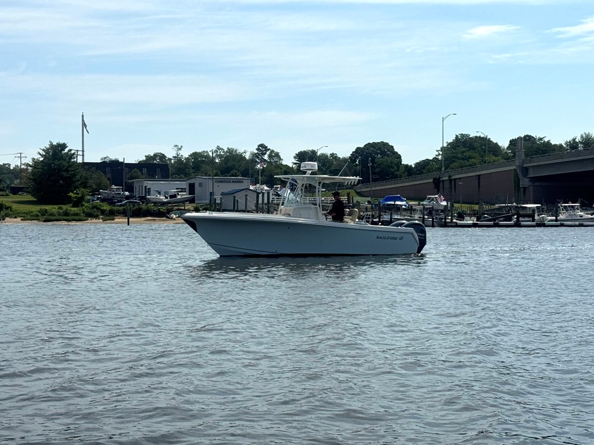 Sailfish 242 CC — 2021 Sailfish 242 CC