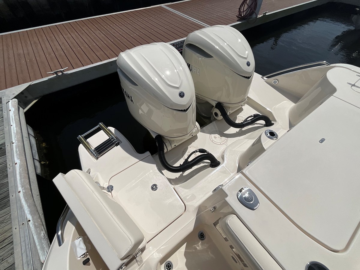 GRADY-WHITE FREEDOM 325, photo 19