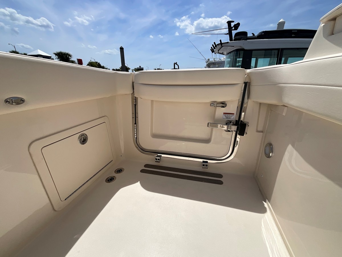 GRADY-WHITE FREEDOM 325, photo 22