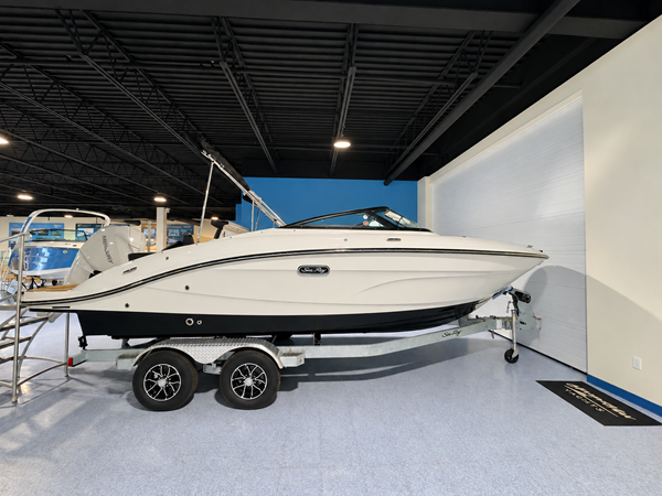 SEA RAY SPX 210 OUTBOARD — 2026 Sea Ray SPX 210 Outboard