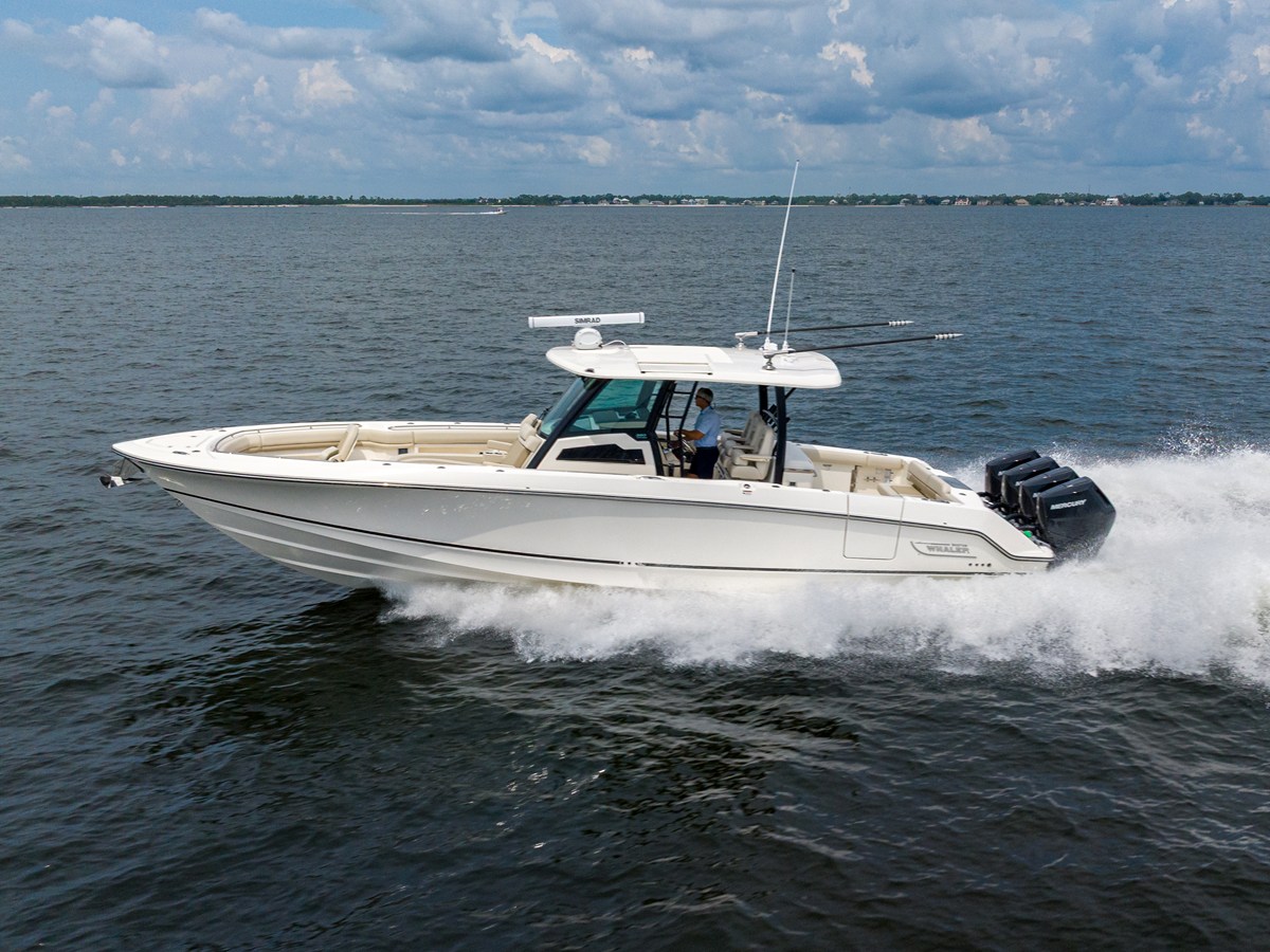 Boston Whaler BOSTON WHALER 380 OUTRAGE
