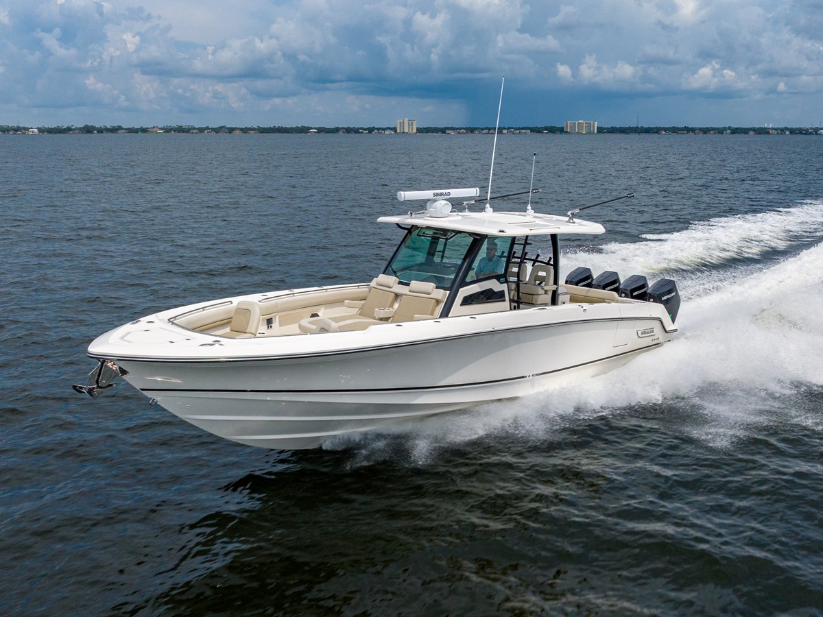 BOSTON WHALER 380 OUTRAGE, photo 2