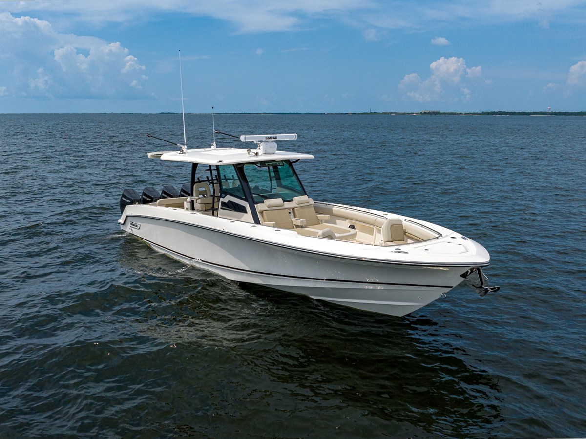 BOSTON WHALER 380 OUTRAGE, photo 3