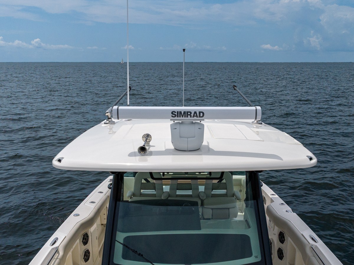 BOSTON WHALER 380 OUTRAGE, photo 13