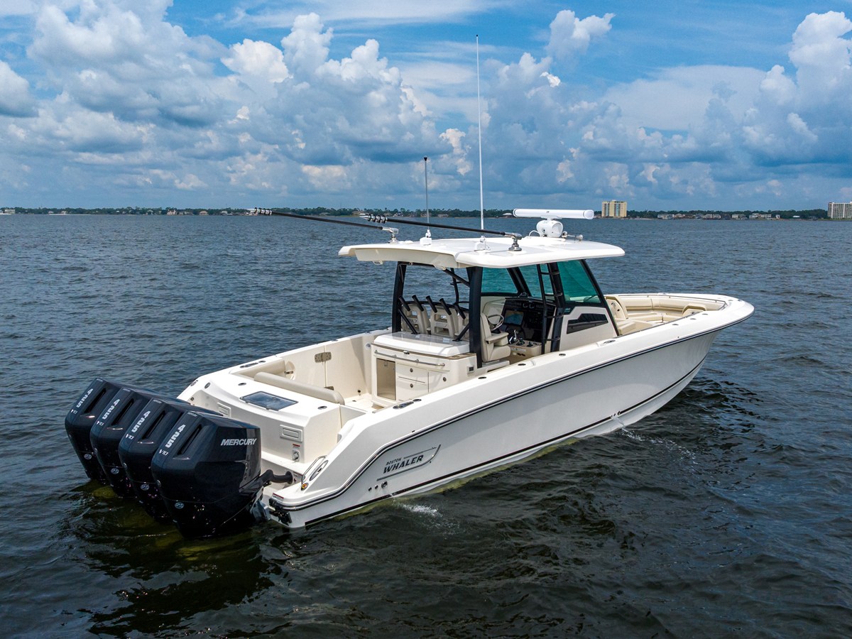 BOSTON WHALER 380 OUTRAGE, photo 14