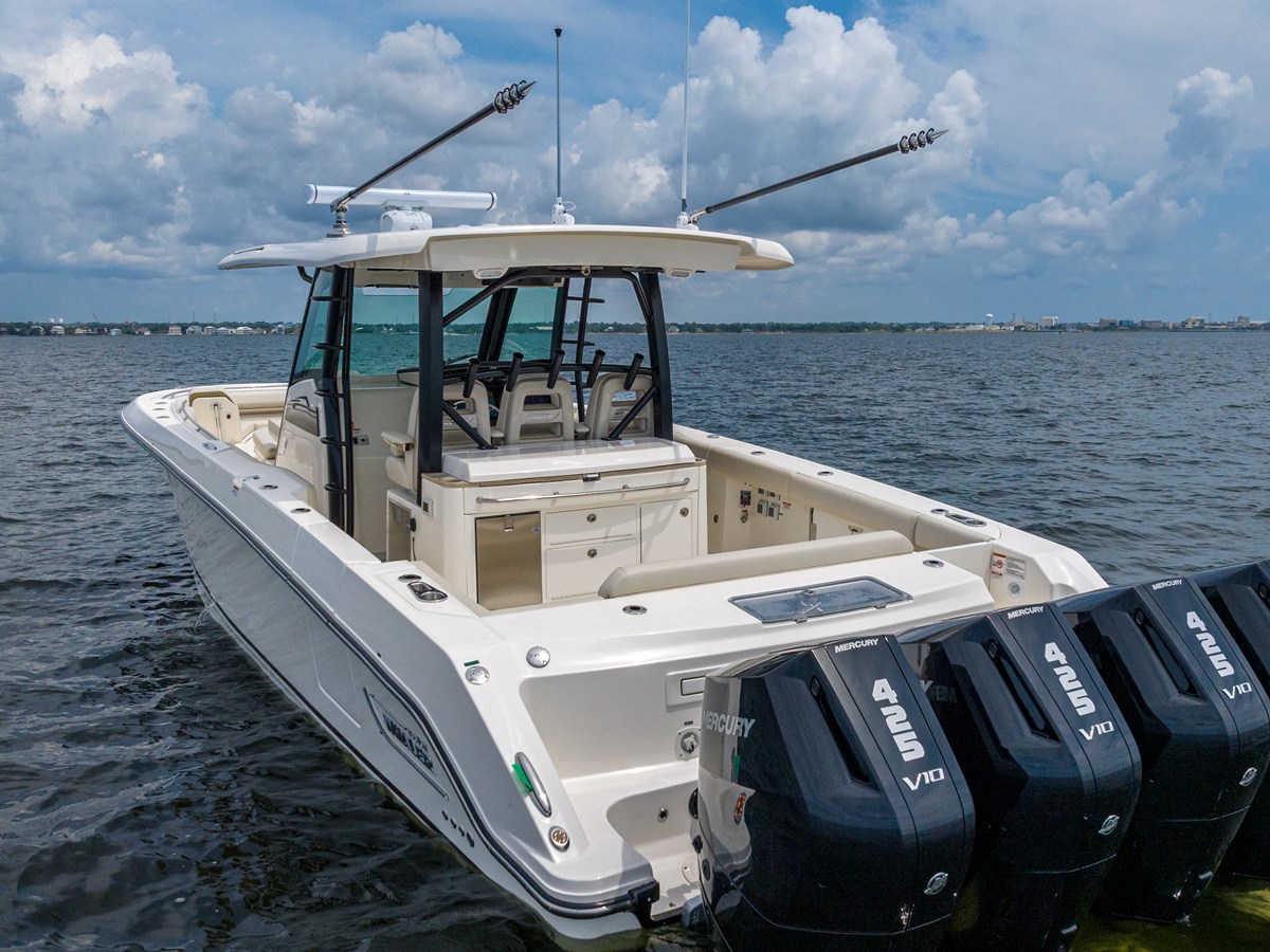 BOSTON WHALER 380 OUTRAGE, photo 15