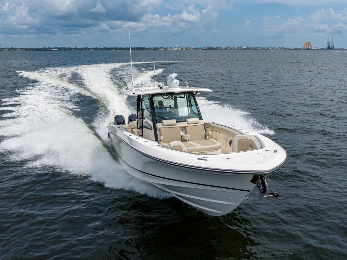 BOSTON WHALER 380 OUTRAGE, photo 16