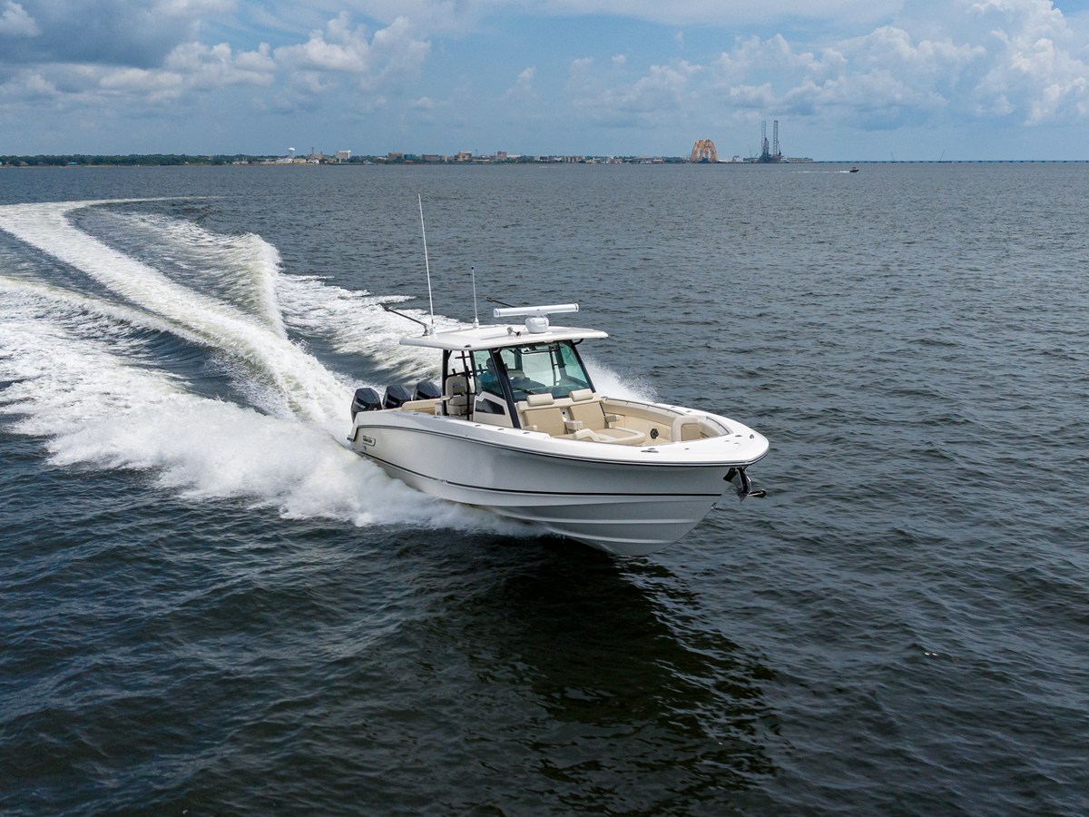 BOSTON WHALER 380 OUTRAGE, photo 17