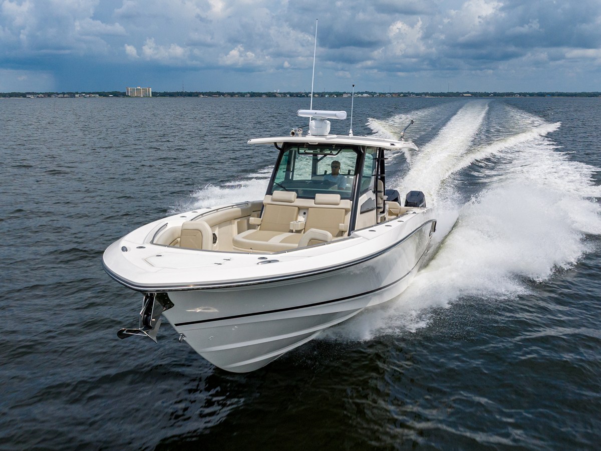 BOSTON WHALER 380 OUTRAGE, photo 19