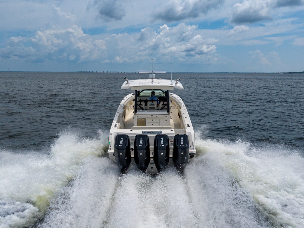 BOSTON WHALER 380 OUTRAGE, photo 22