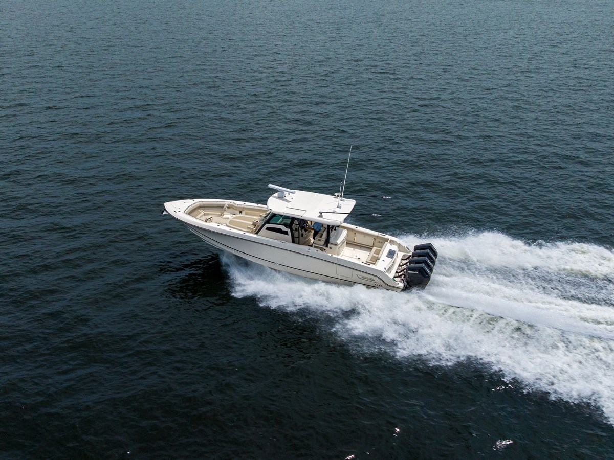 BOSTON WHALER 380 OUTRAGE, photo 24
