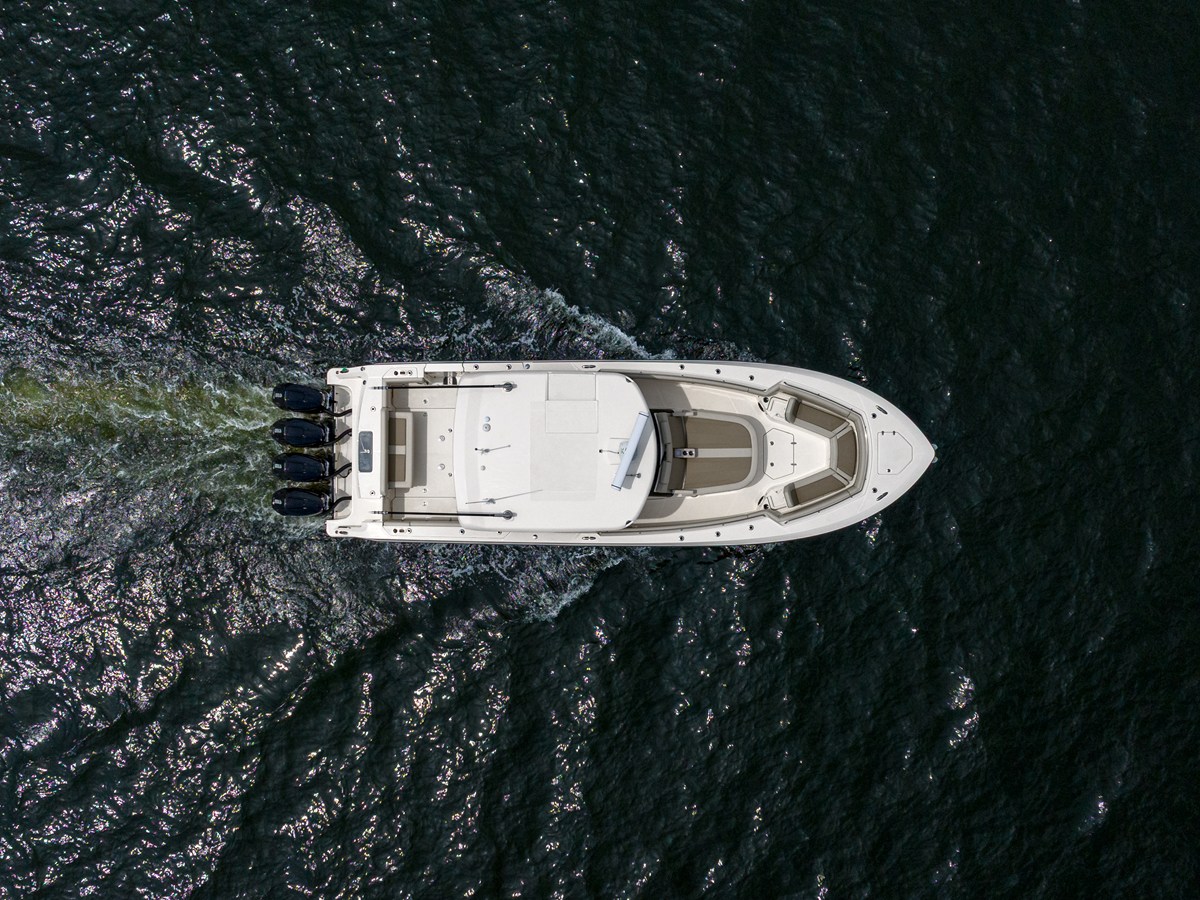 BOSTON WHALER 380 OUTRAGE, photo 25