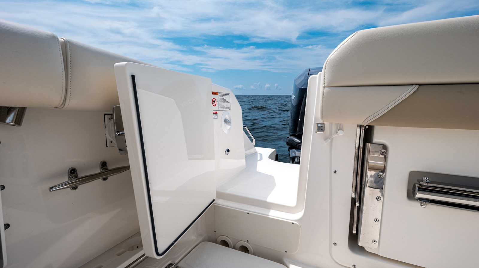 BOSTON WHALER 380 OUTRAGE, photo 30