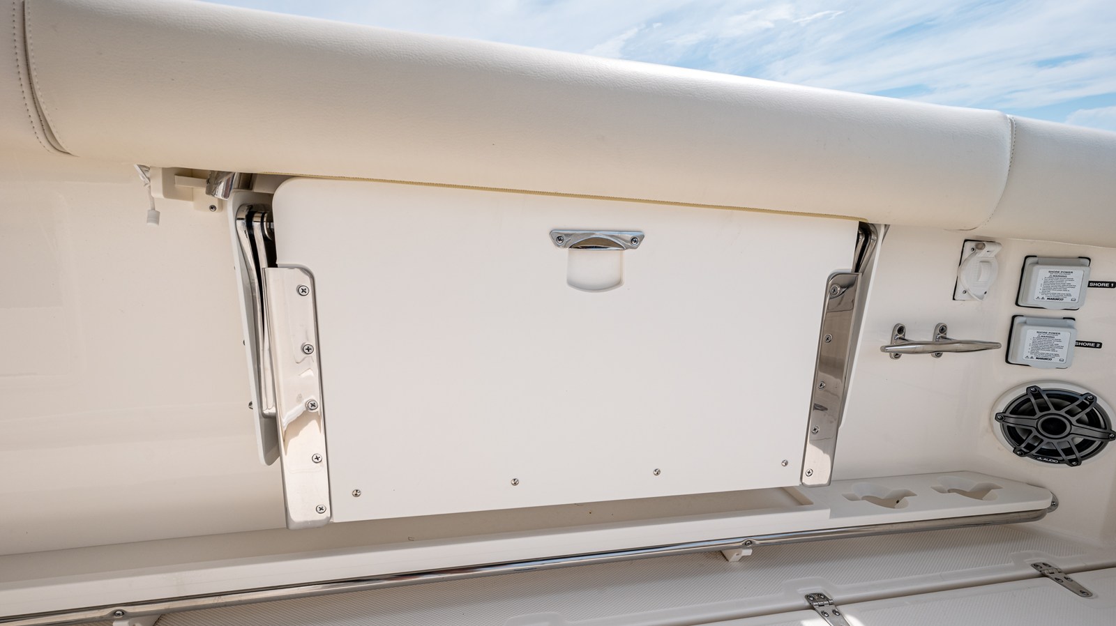 BOSTON WHALER 380 OUTRAGE, photo 38
