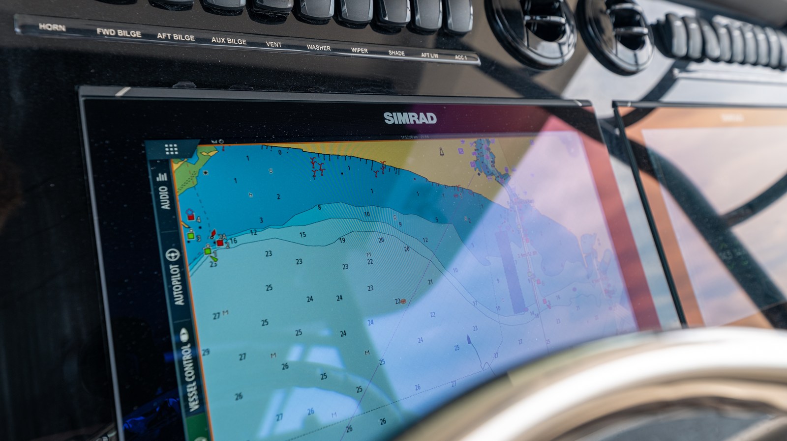 BOSTON WHALER 380 OUTRAGE, photo 56