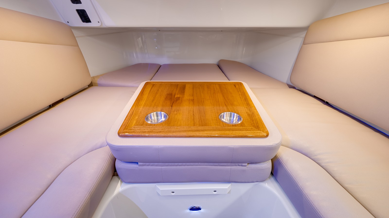 BOSTON WHALER 380 OUTRAGE, photo 63