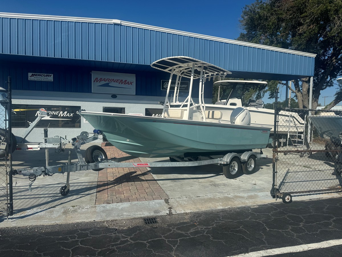 Boston Whaler 190 Montauk — 2026 Boston Whaler 190 Montauk — photo 2