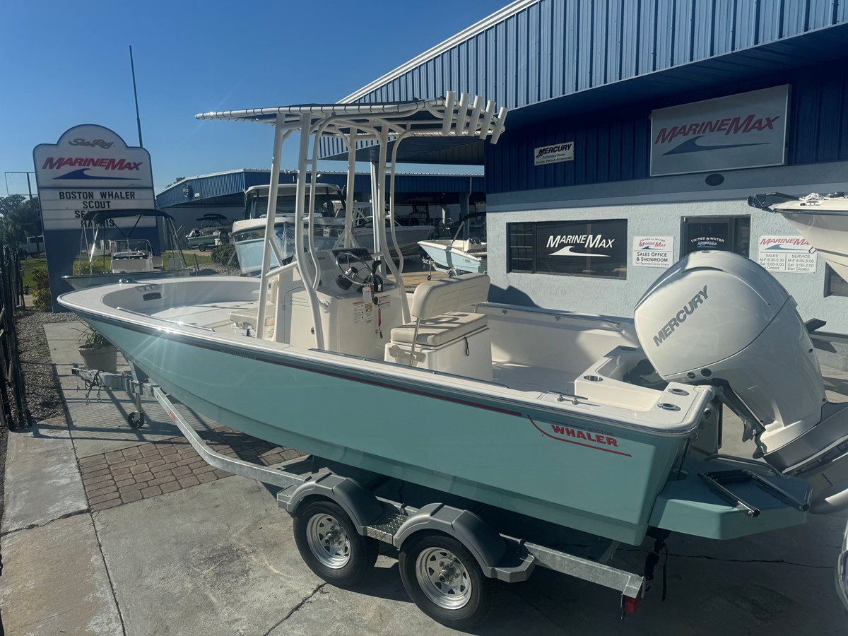 Boston Whaler 190 Montauk — 2026 Boston Whaler 190 Montauk — photo 4