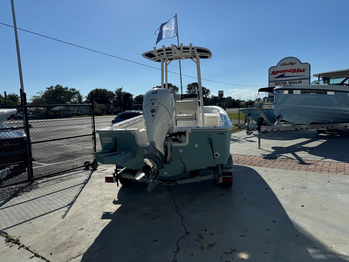 Boston Whaler 190 Montauk — 2026 Boston Whaler 190 Montauk — photo 5