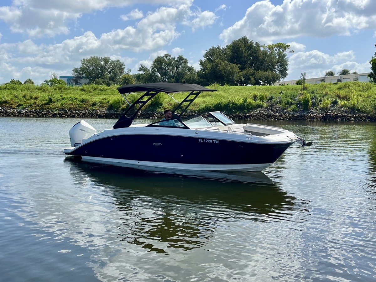 Sea Ray 270 SDX OB — 2024 Sea Ray 270 SDX OB