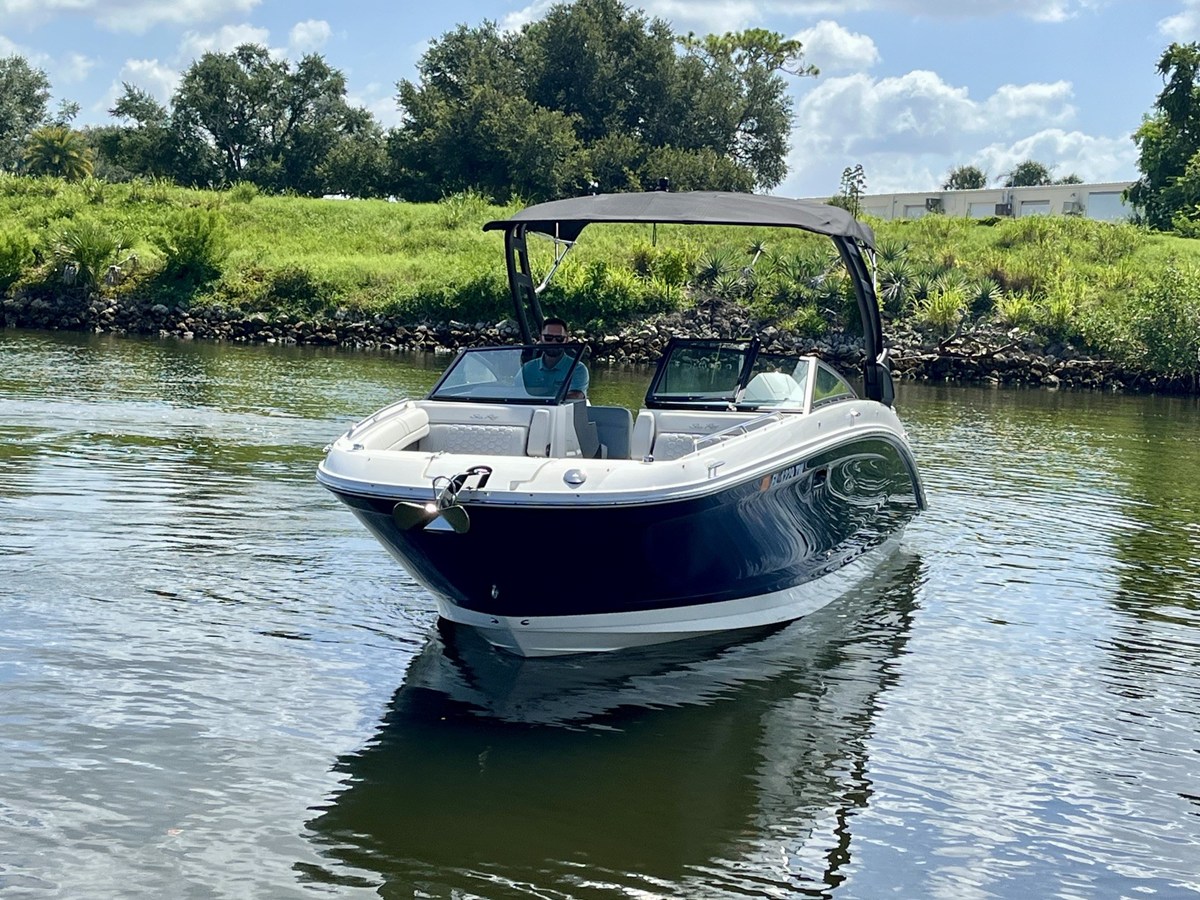 Sea Ray 270 SDX OB — 2024 Sea Ray 270 SDX OB — photo 5