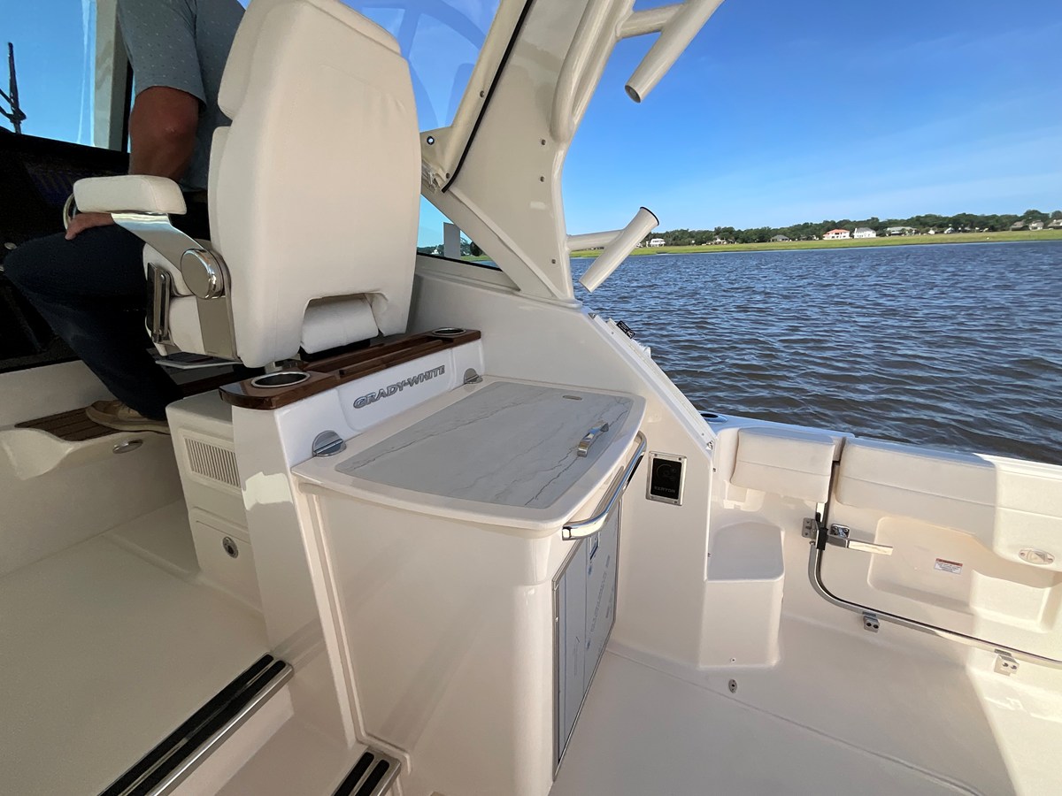GRADY-WHITE EXPRESS 340, photo 7