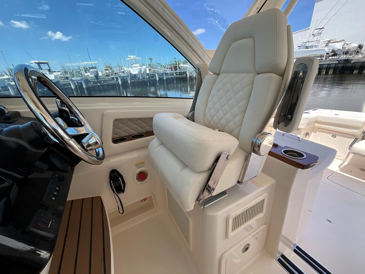 GRADY-WHITE EXPRESS 340, photo 18