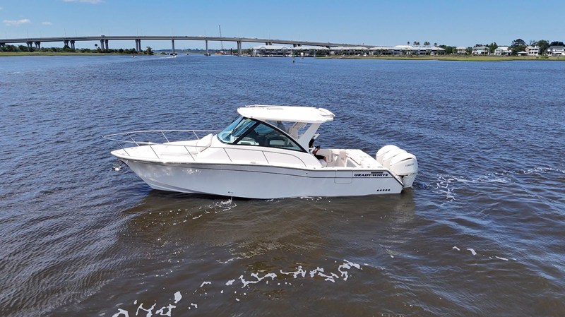 GRADY-WHITE EXPRESS 340 — 2026 Grady-White Express 340