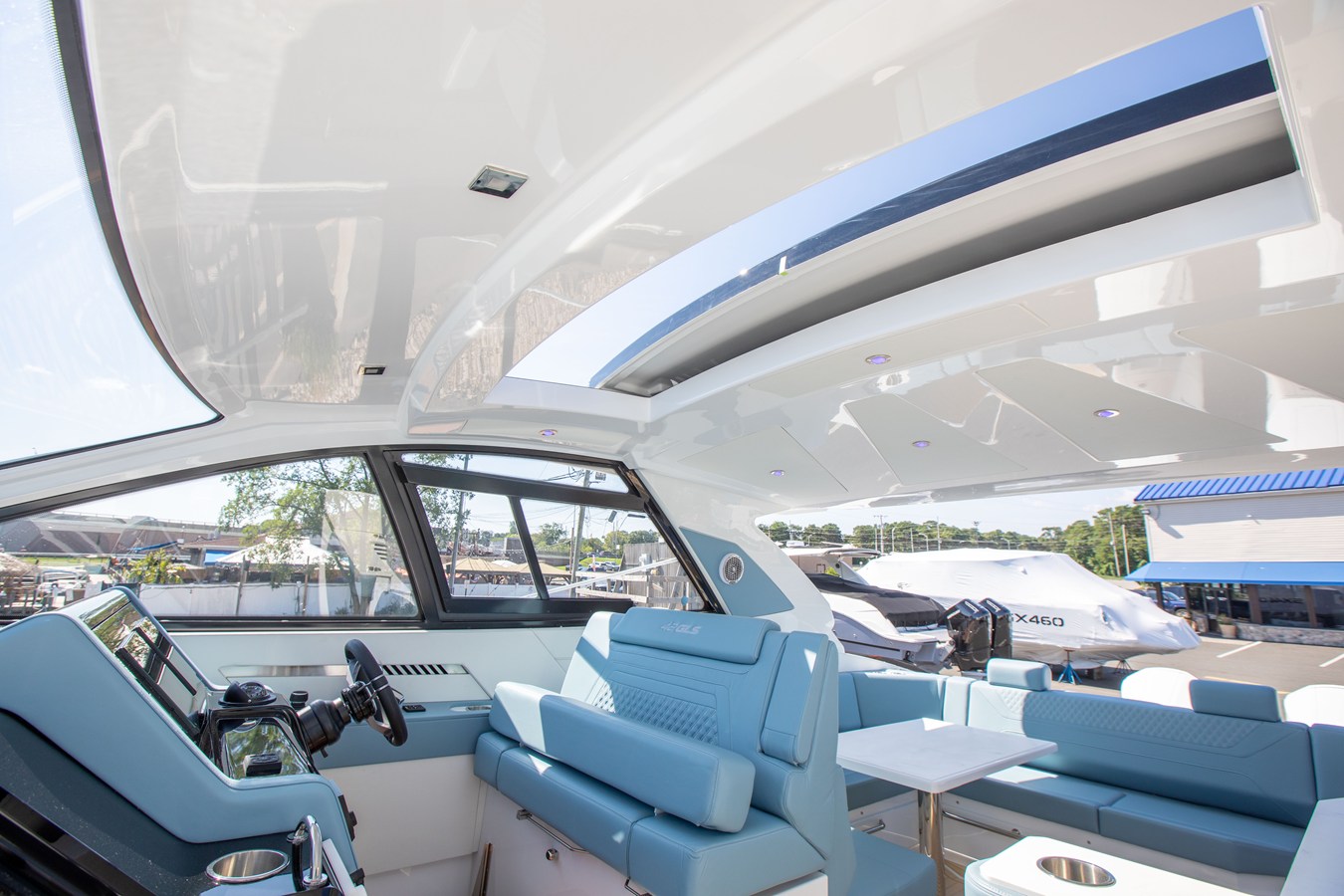CRUISERS YACHTS 42 GLS OUTBOARD, photo 24