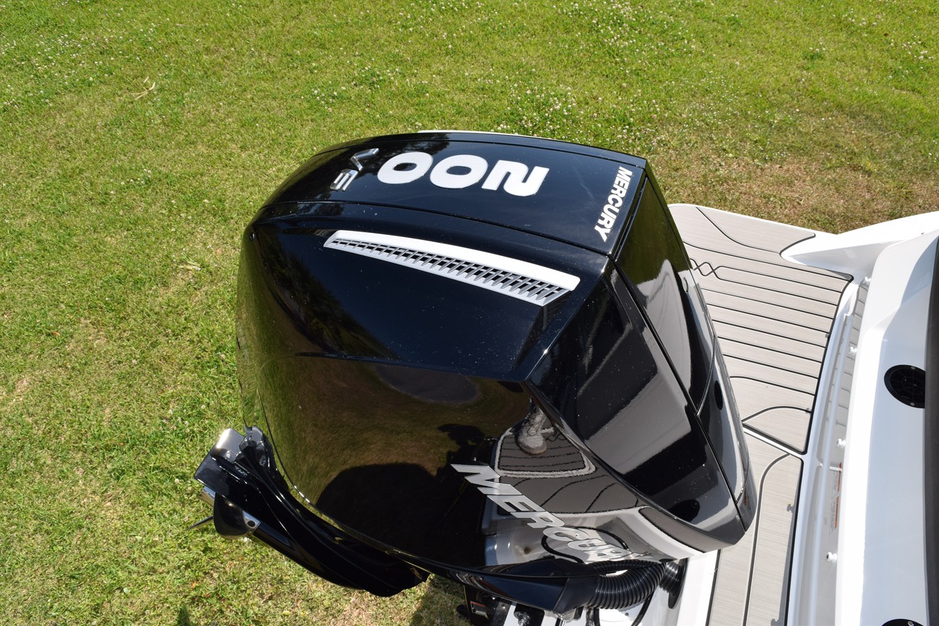 Sea Ray SPX 210 Outboard — 2026 Sea Ray SPX 210 Outboard — photo 3