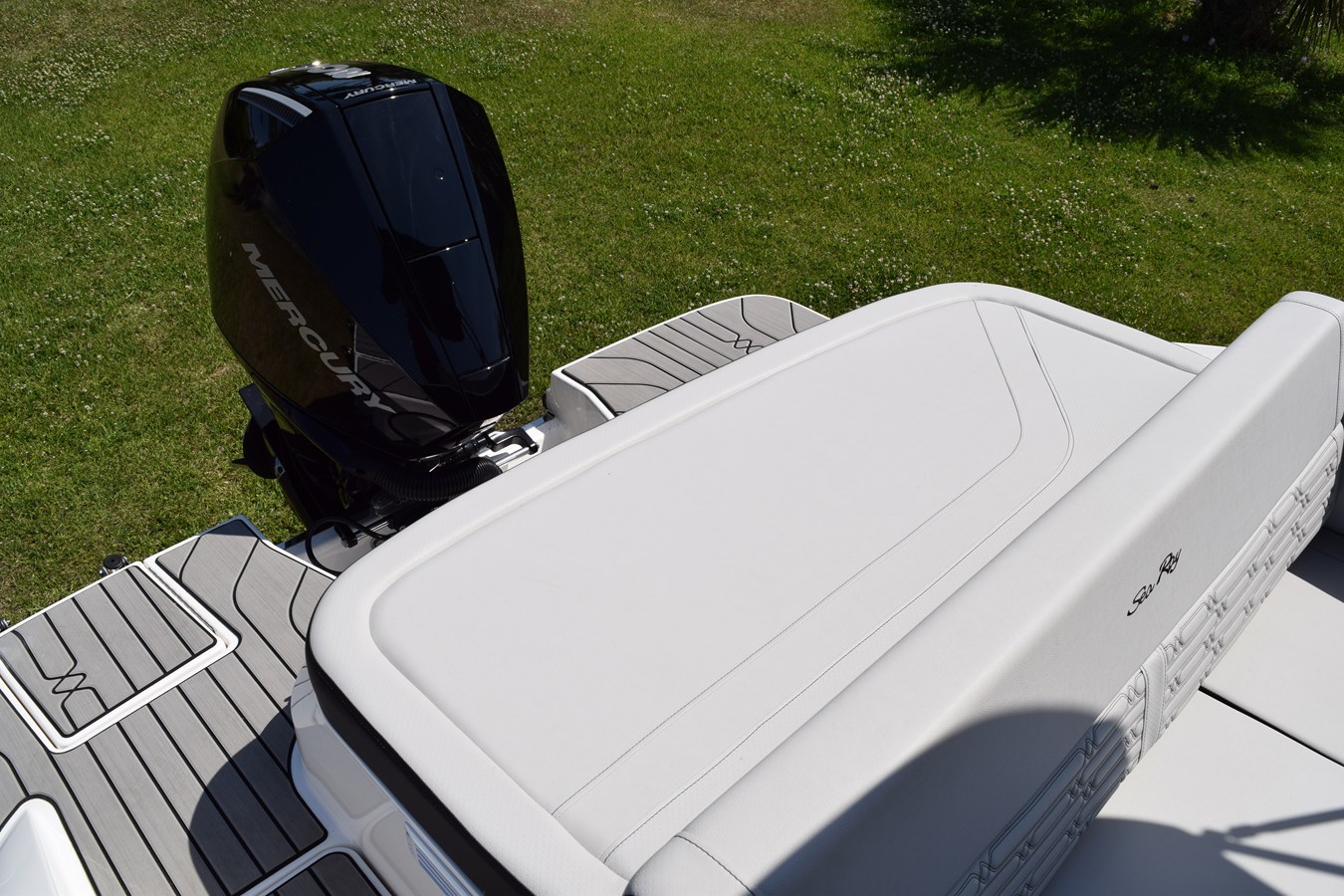 Sea Ray SPX 210 Outboard — 2026 Sea Ray SPX 210 Outboard — photo 5