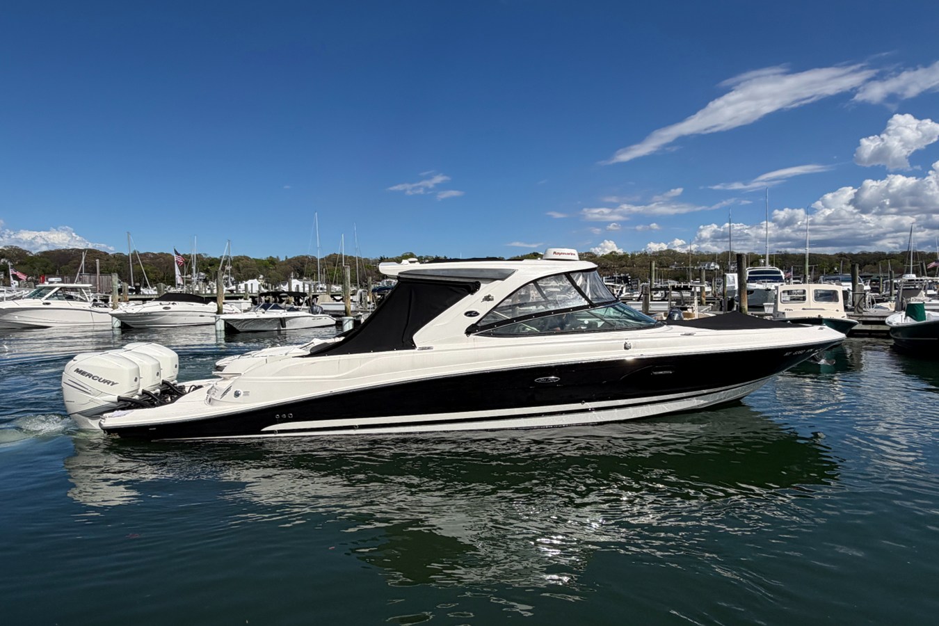 Sea Ray SLX 350 OB — 2017 Sea Ray SLX 350 OB