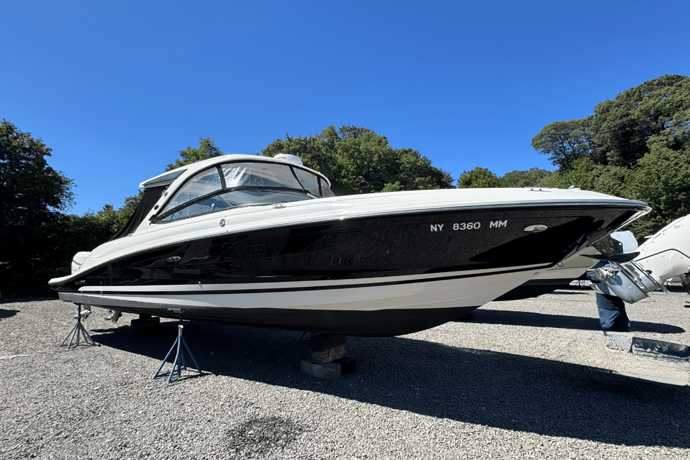 Sea Ray SLX 350 OB — 2017 Sea Ray SLX 350 OB — photo 5