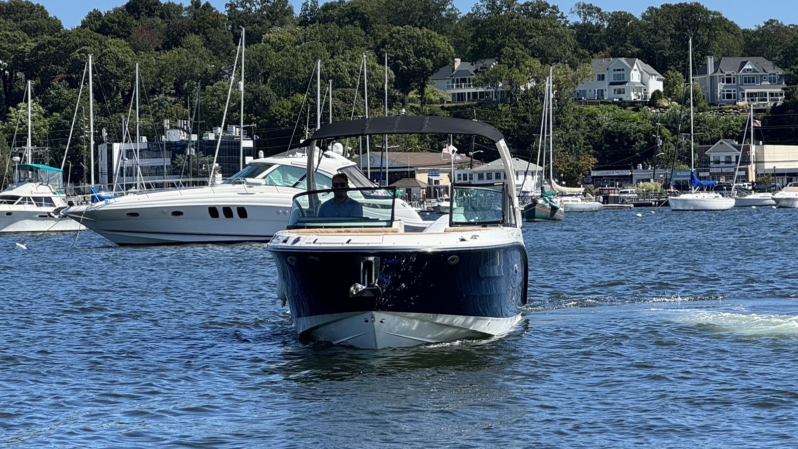 Sea Ray SDX 270 Outboard — 2027 Sea Ray SDX 270 Outboard — photo 3
