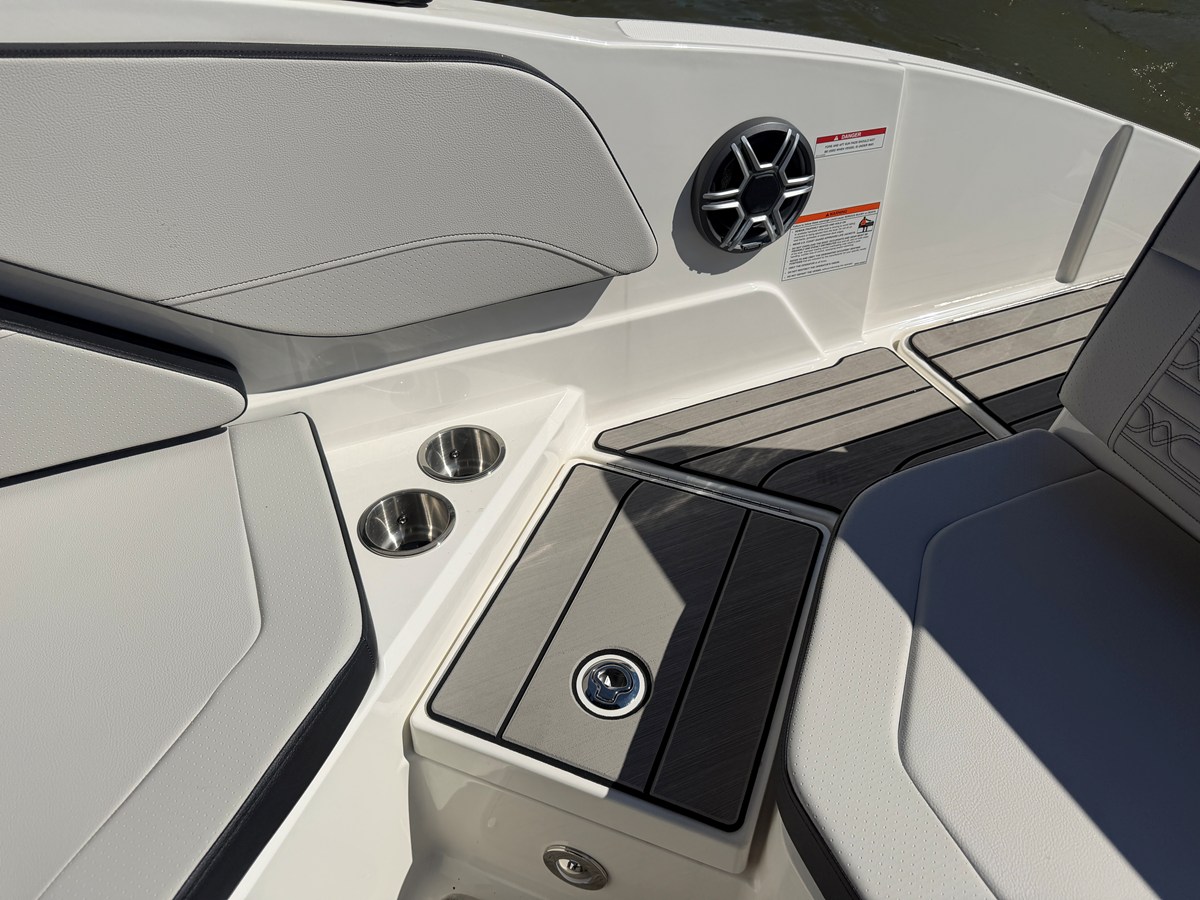 SEA RAY SPX 210, photo 13