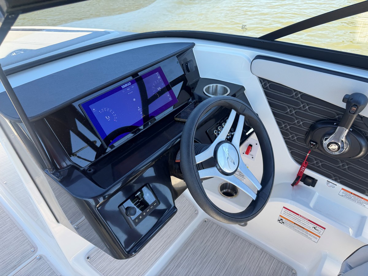 SEA RAY SPX 210, photo 18