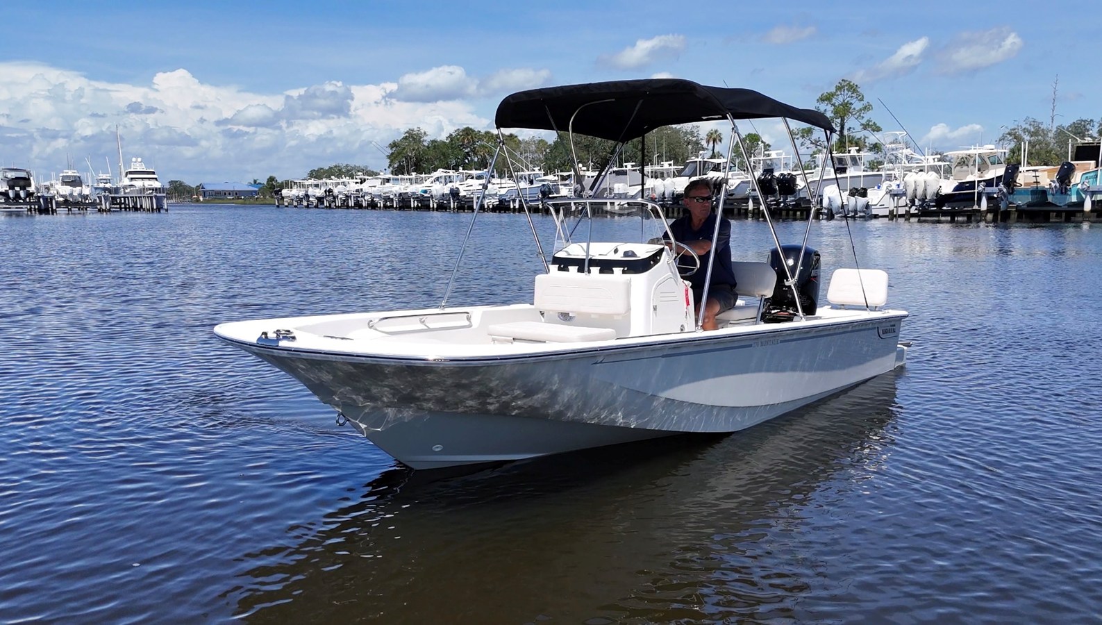 Boston Whaler 170 Montauk — 2027 Boston Whaler 170 Montauk — photo 2