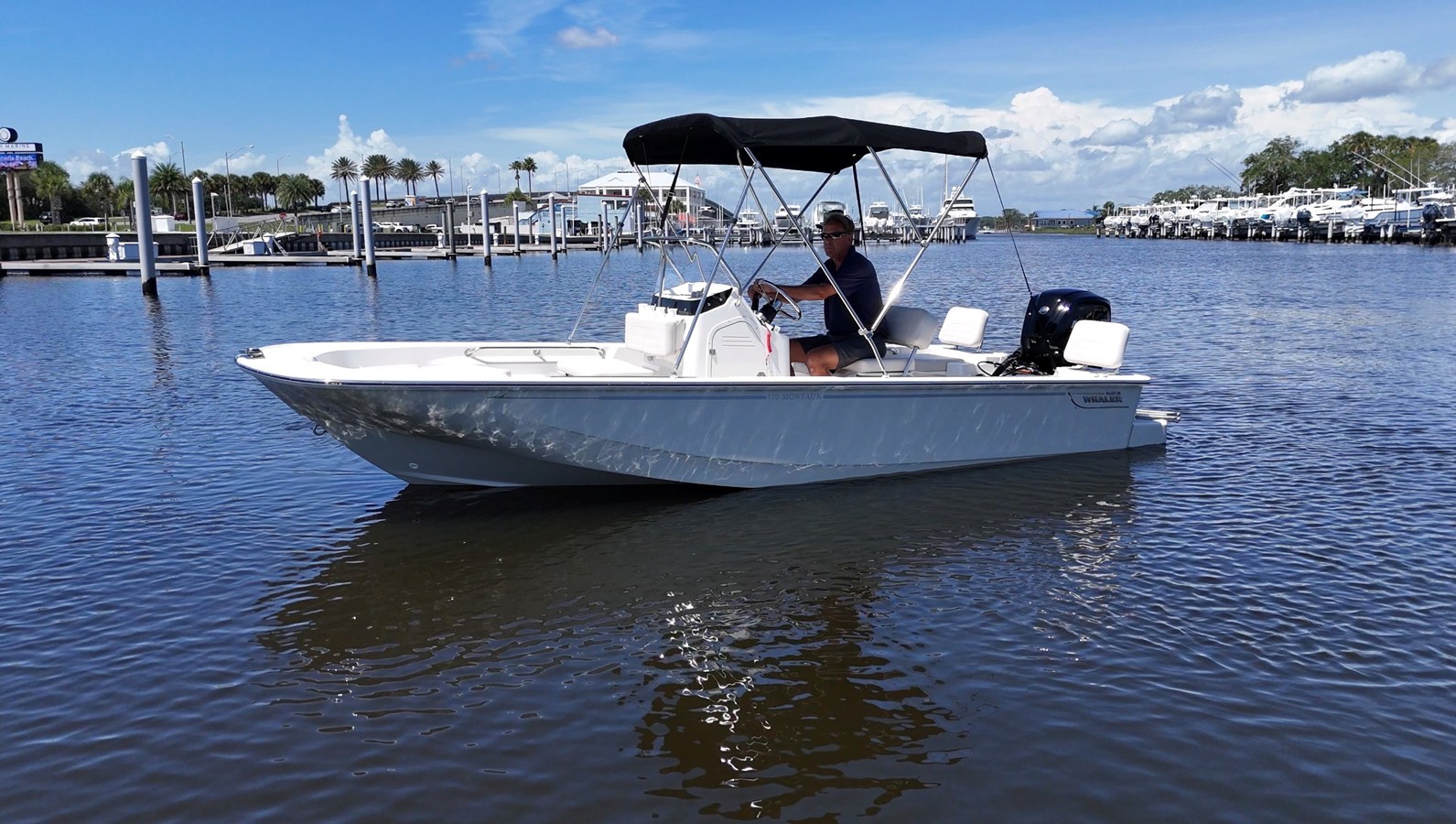 Boston Whaler 170 Montauk — 2027 Boston Whaler 170 Montauk — photo 3