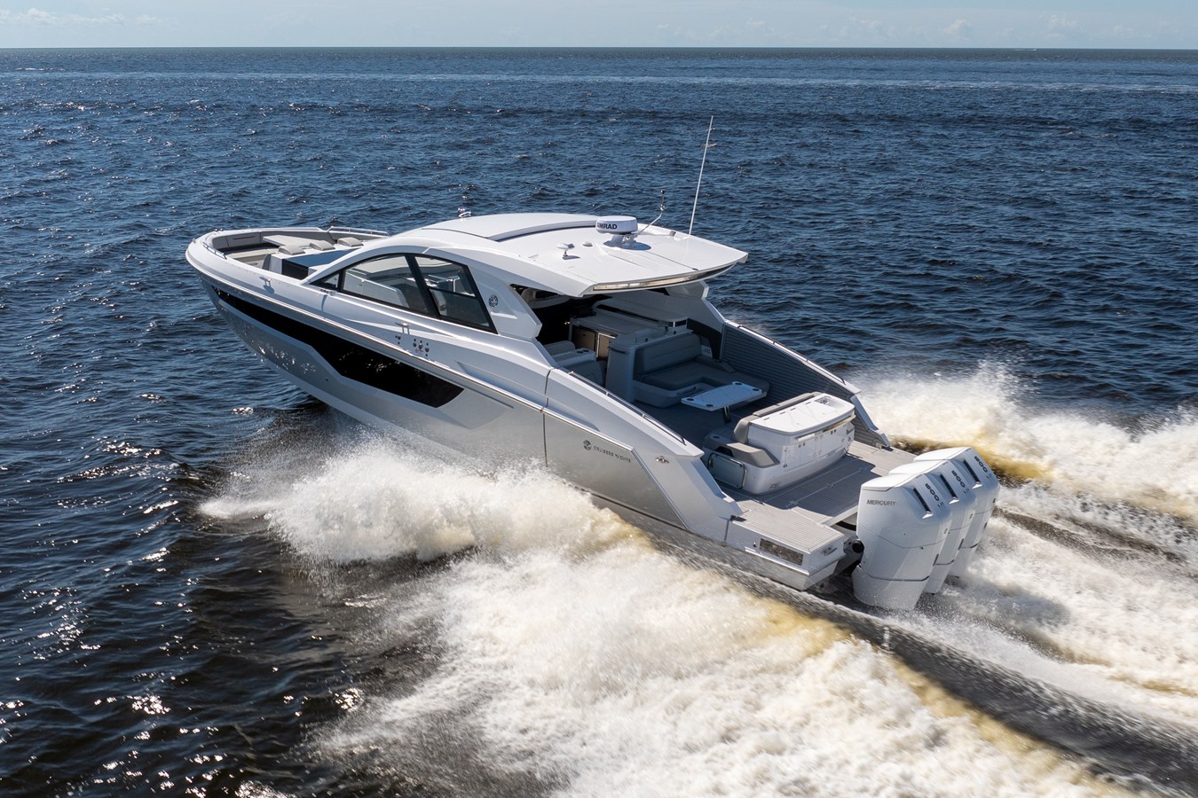 Cruisers Yachts 50 GLS OB — 2026 Cruisers Yachts 50 GLS OB — fotoğraf 3